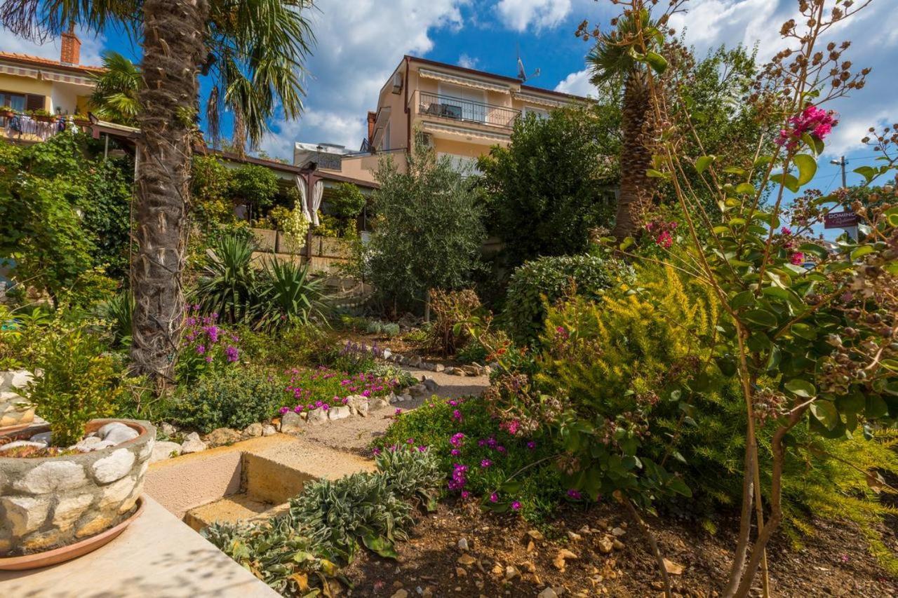 Apartament Domino *