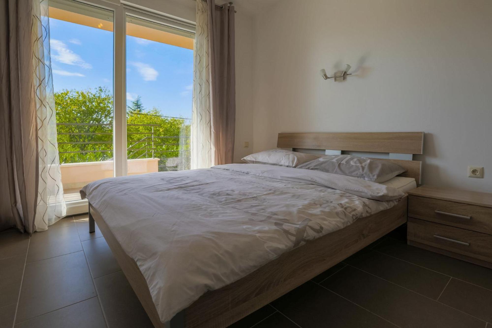 Apartma Domino *